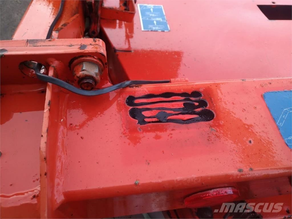 Kuhn GMD 802 F Косилки-формувачі
