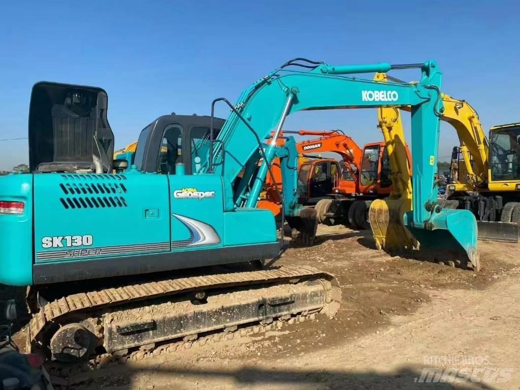 Kobelco SK 130 Гусеничні екскаватори