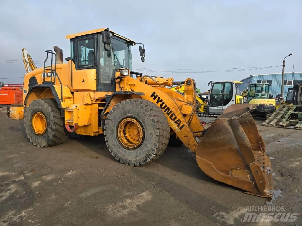 Hyundai HL 960 Фронтальні навантажувачі