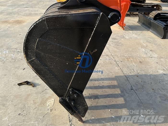 Hitachi ZX 120 Гусеничні екскаватори