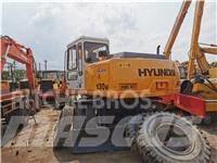 Hyundai R130WD Колісні екскаватори