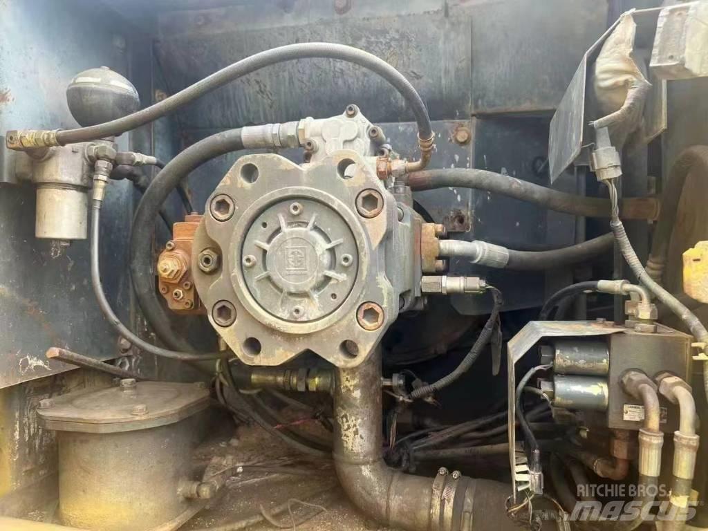 Sumitomo SH200A3 Гусеничні екскаватори