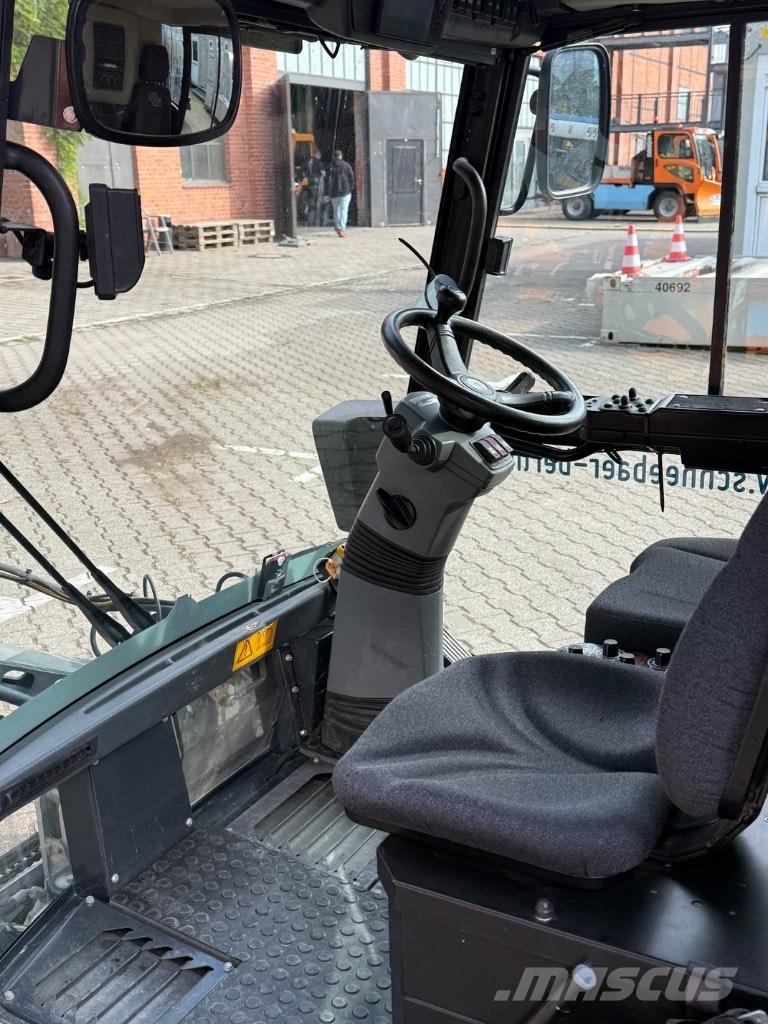 Schmidt eSwingo 200+ Підмітальні машини