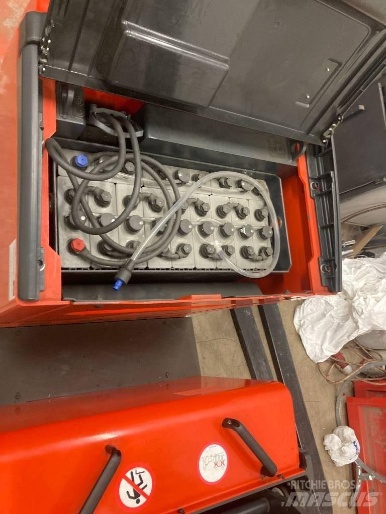 Linde L12AC Ручний візок