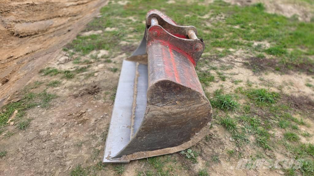 Takeuchi TB 2150 Гусеничні екскаватори