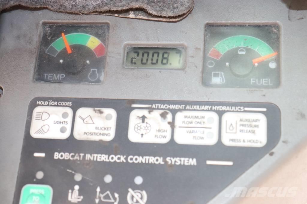 Bobcat S 130 Малі навантажувачі