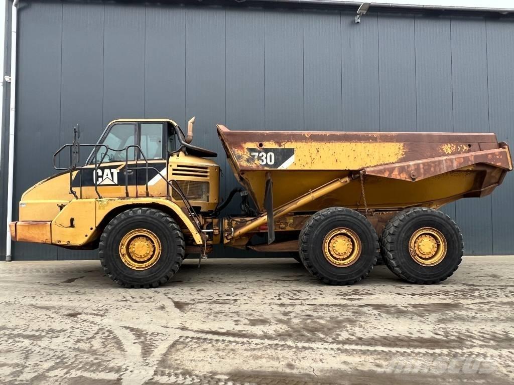CAT 730 Зчленовані самоскиди