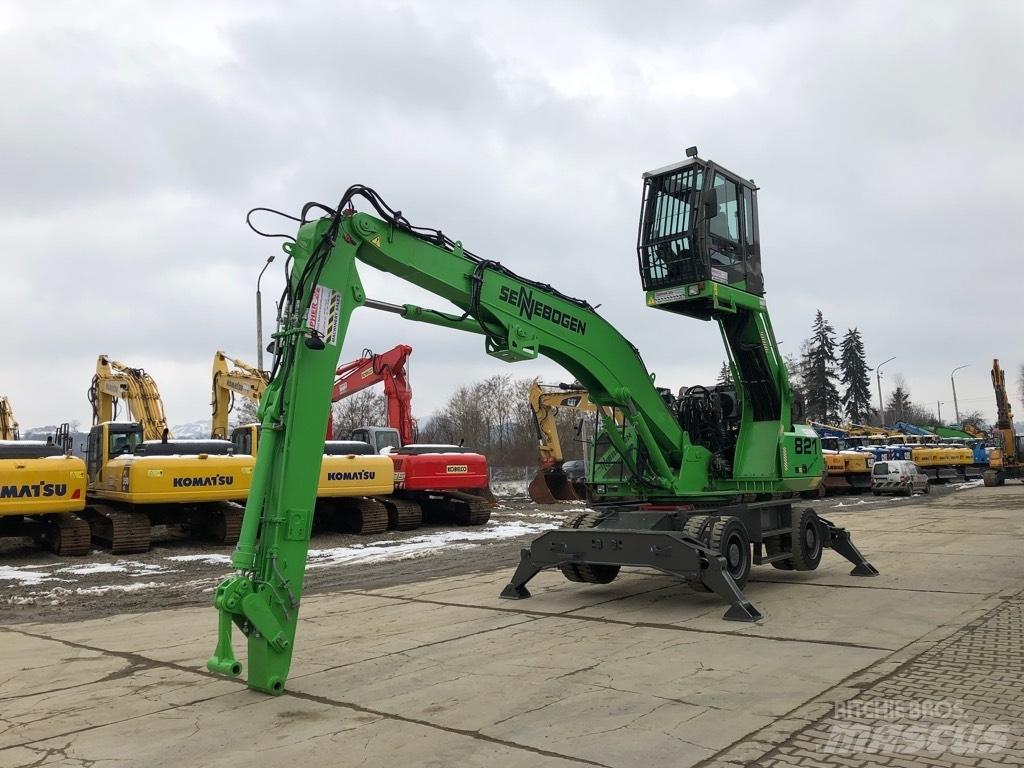 Sennebogen 821 Перевантажувачі металобрухту/промислові навантажувачі