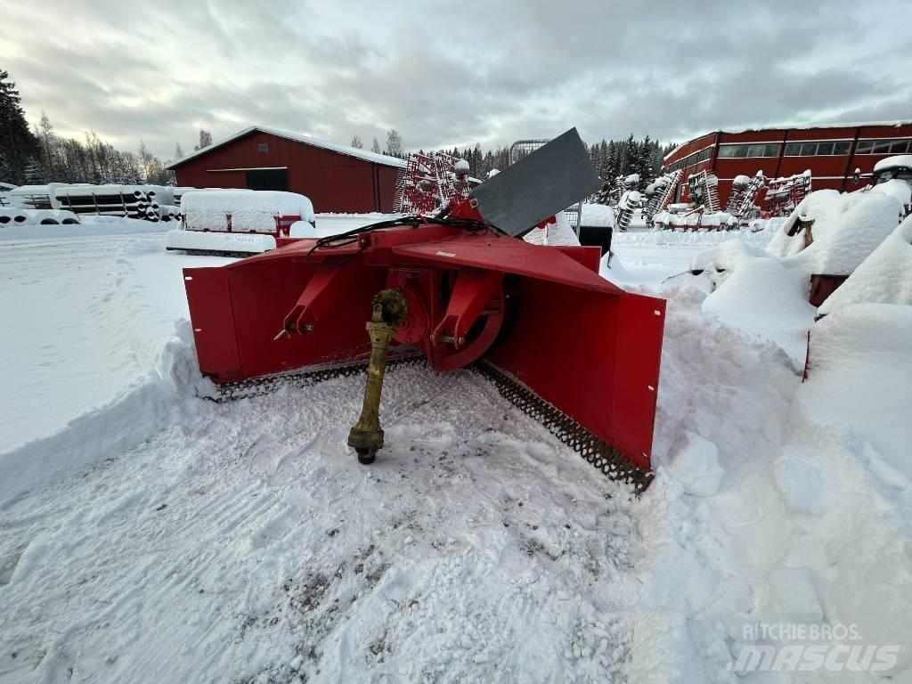 Esko LL300 Снігомітли