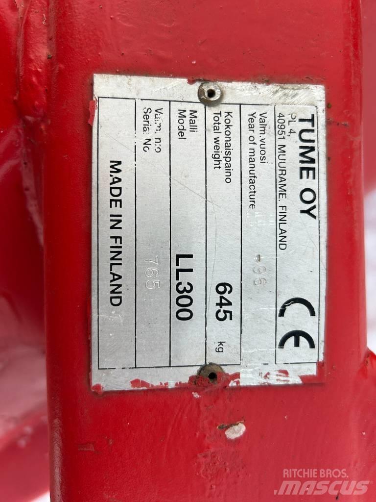 Esko LL300 Снігомітли