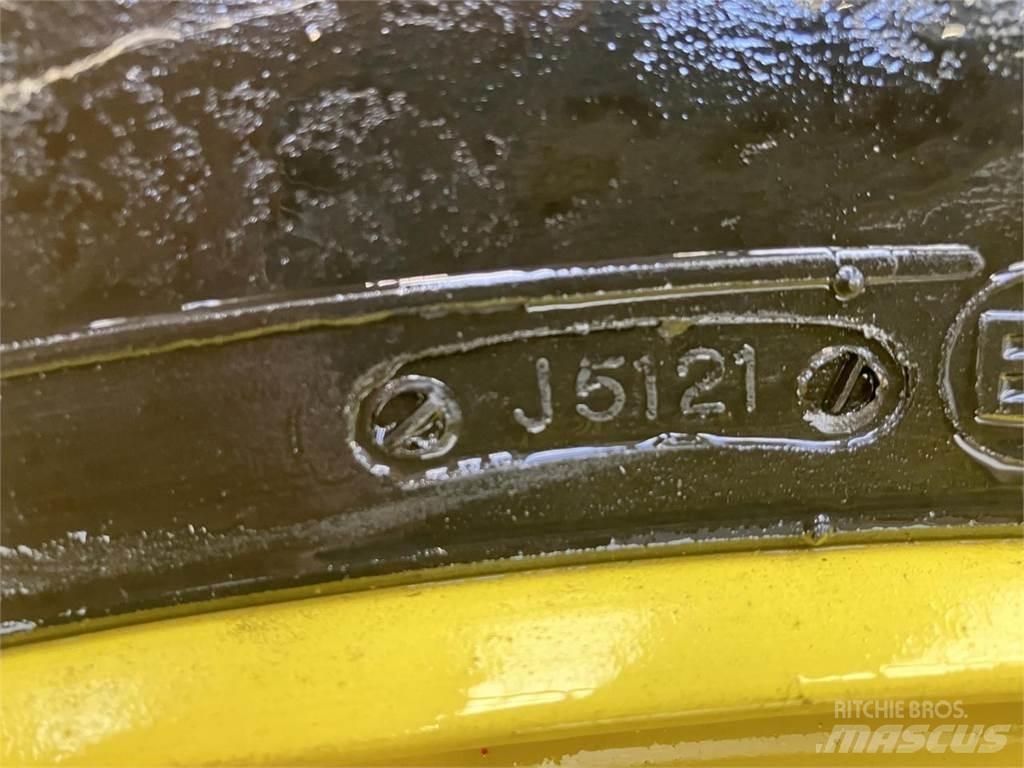 BKT 520/85R38 Колеса