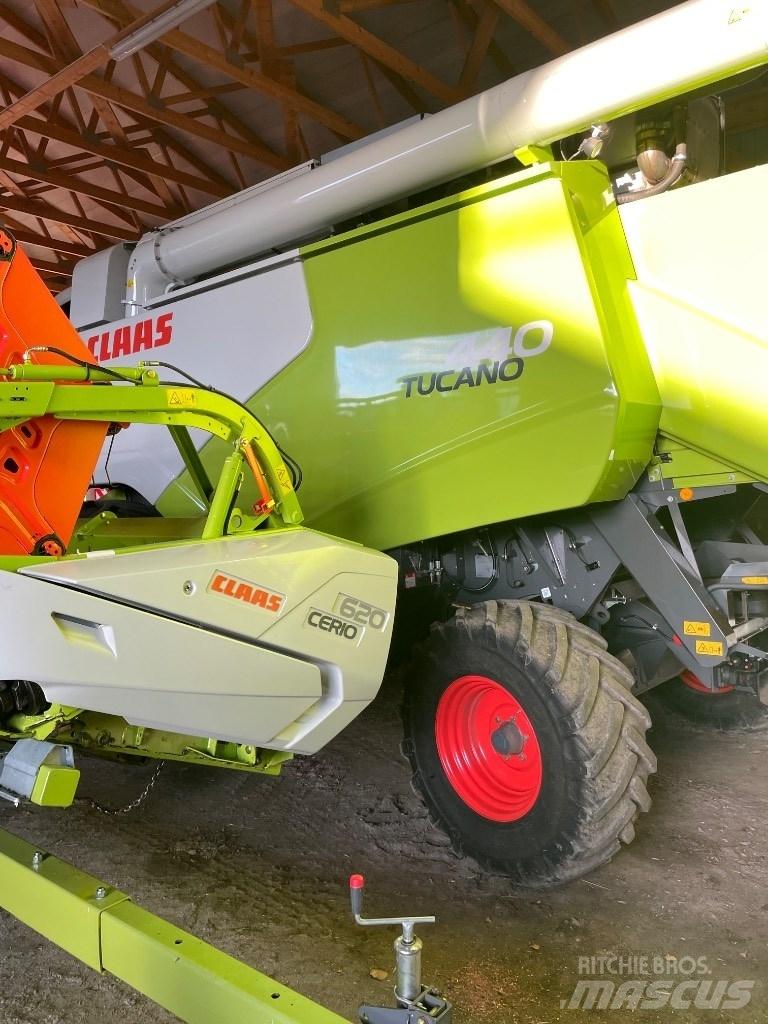 CLAAS Tucano 440 Зернозбиральні комбайни