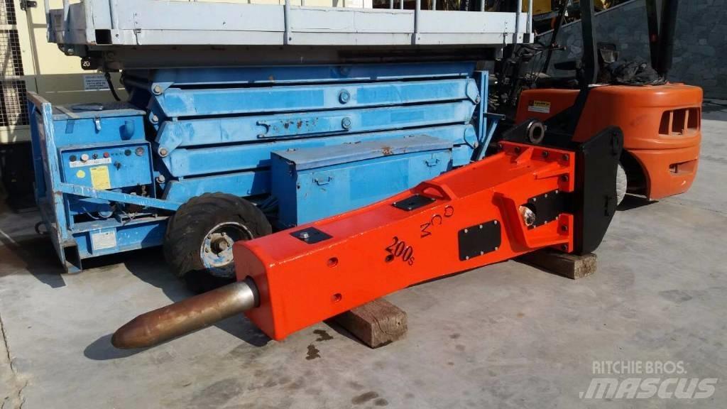 OCM 200s Плуги