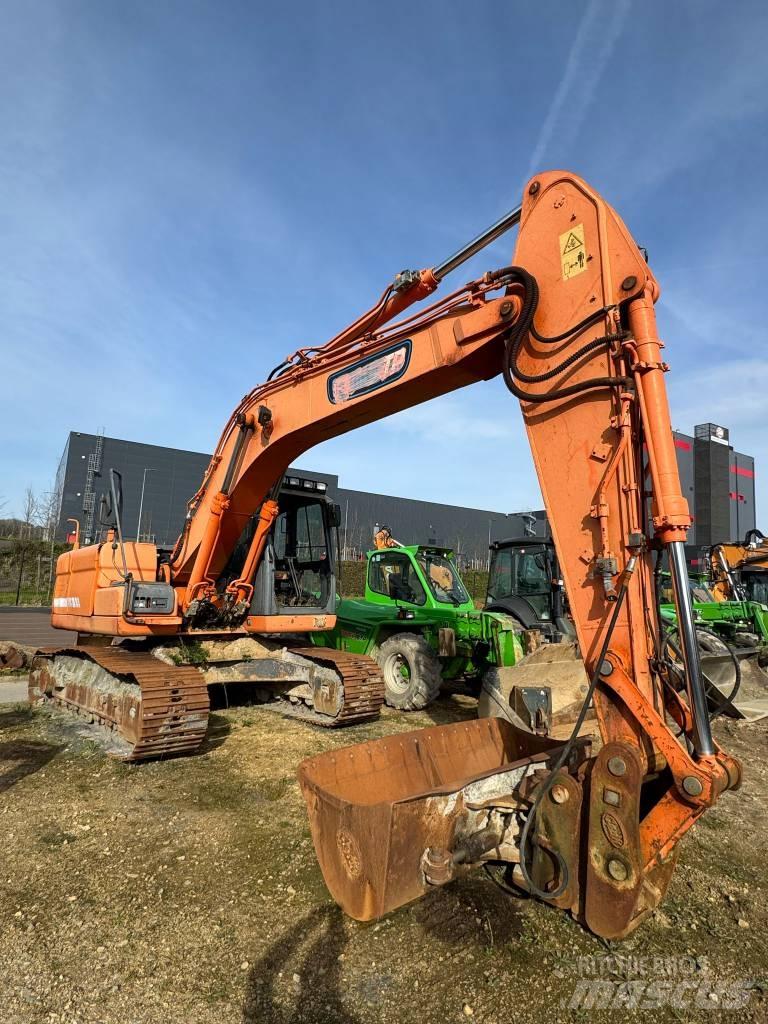 Doosan DX 180 LC Гусеничні екскаватори