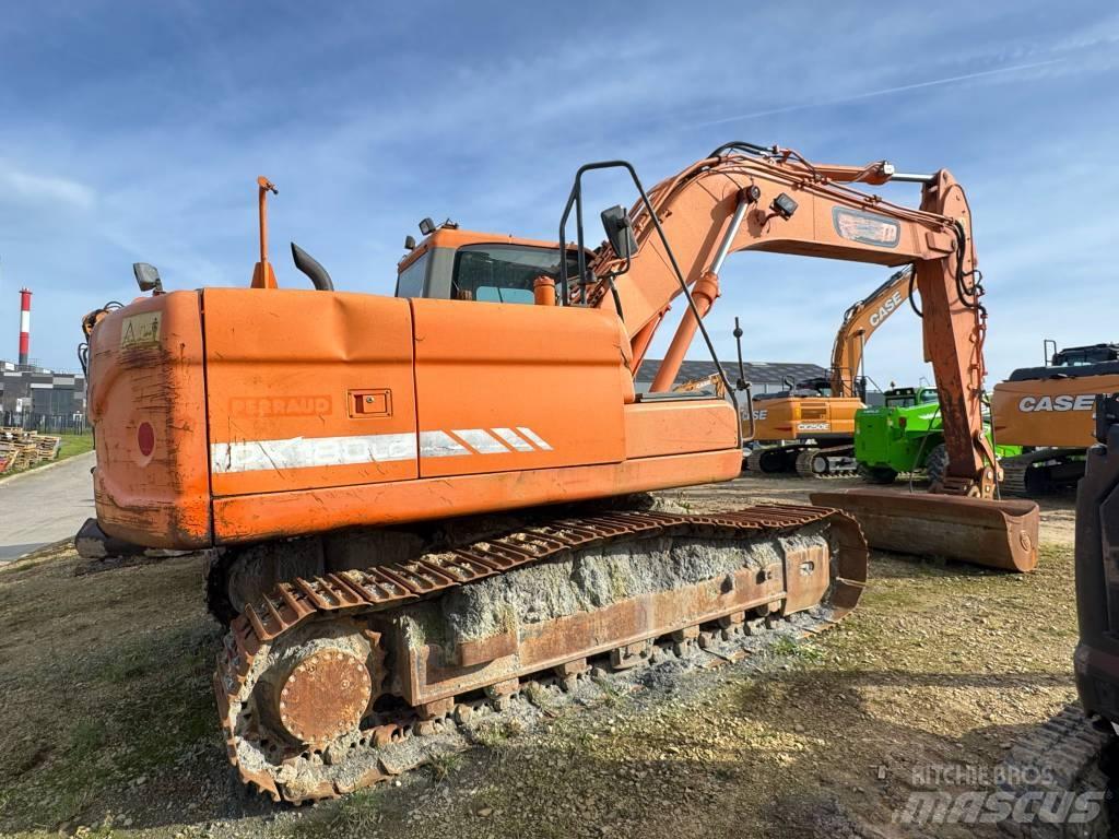 Doosan DX 180 LC Гусеничні екскаватори