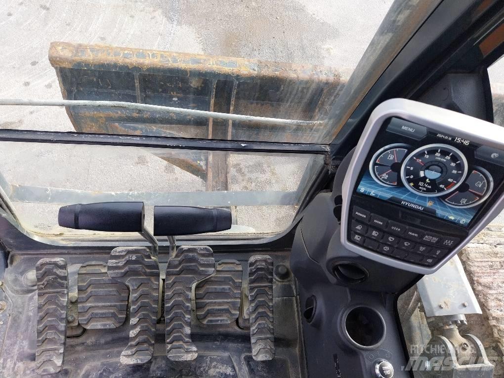 Hyundai HX 235 LCR Гусеничні екскаватори