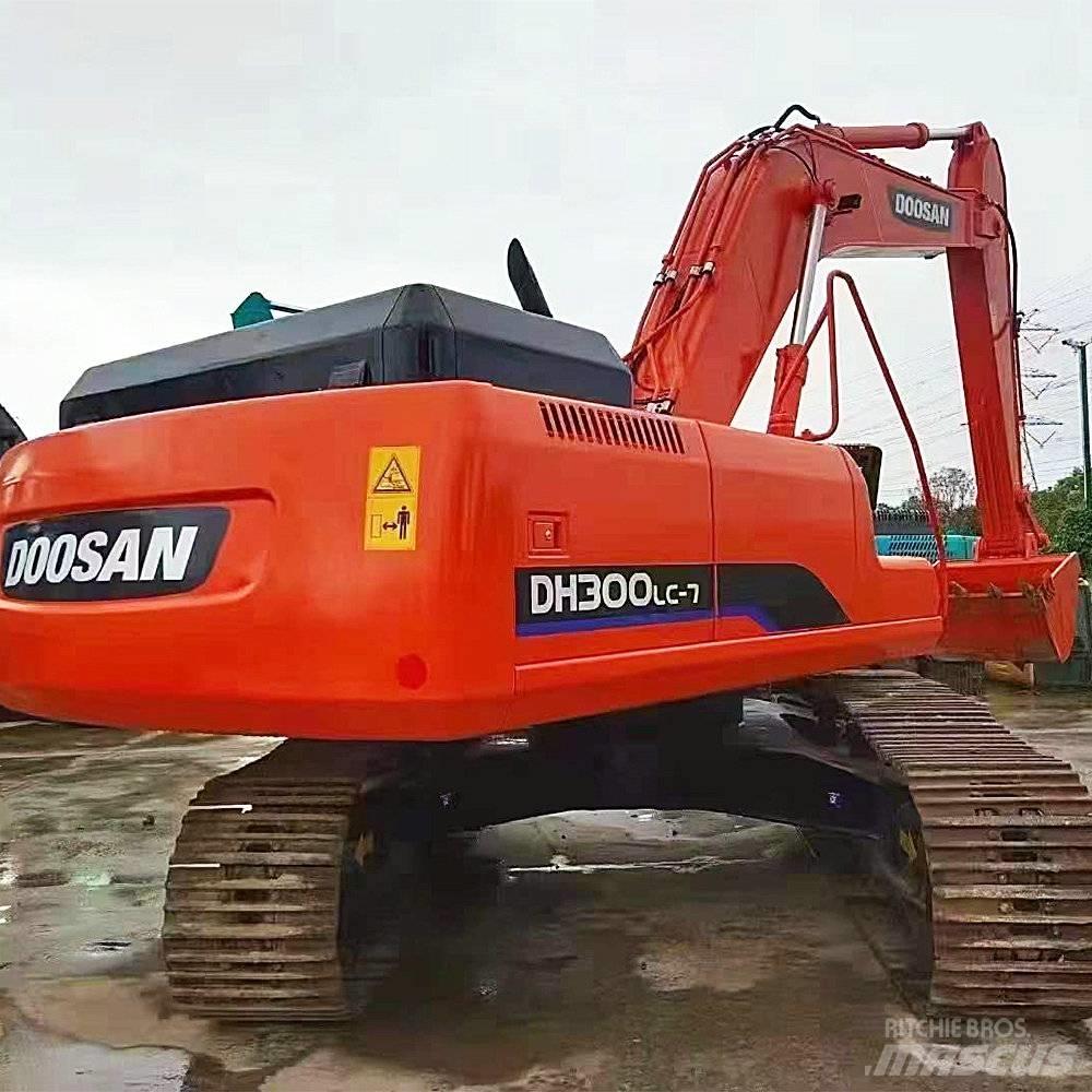 Doosan 300 Гусеничні екскаватори