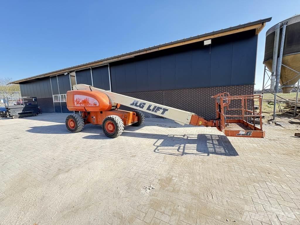 JLG 600s Телескопічні підйомники