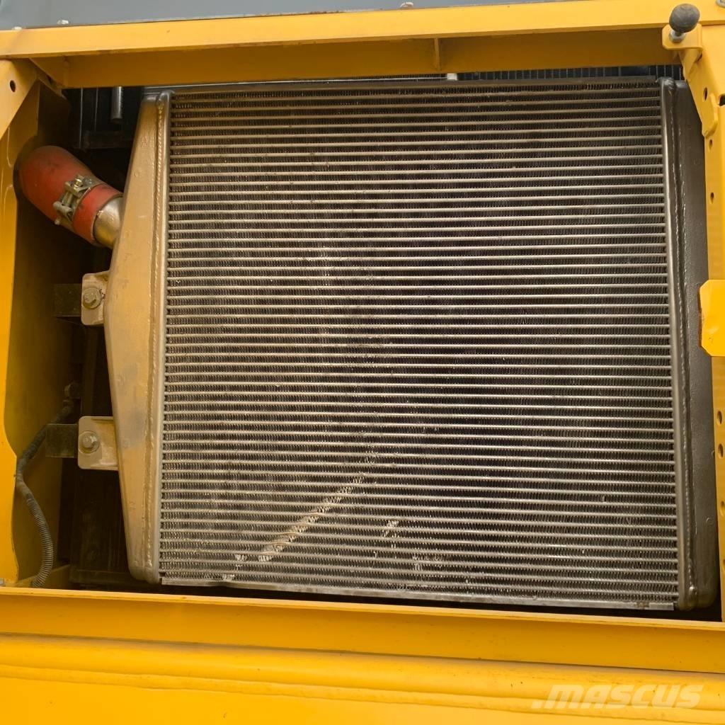 Komatsu PC450-8 Гусеничні екскаватори