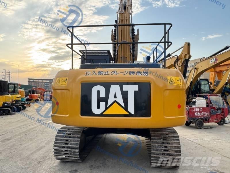 CAT 320 D Гусеничні екскаватори