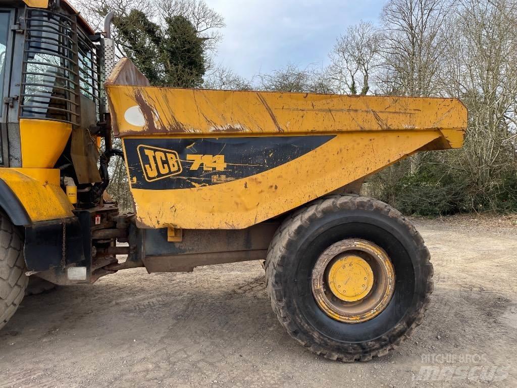 JCB 714 Зчленовані самоскиди