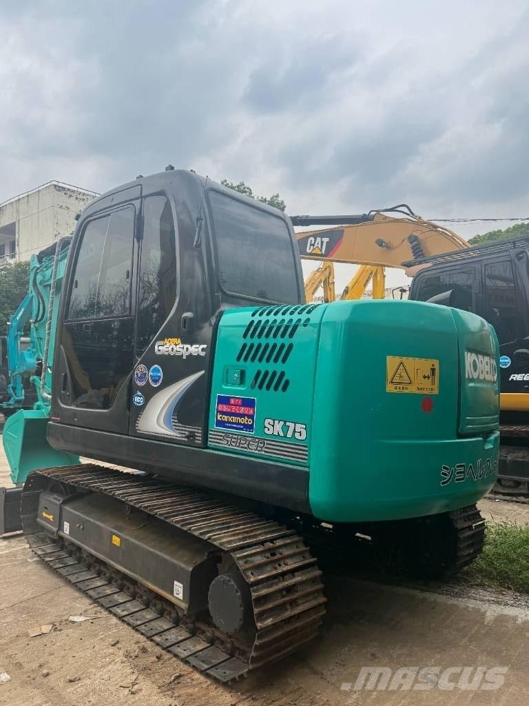 Kobelco SK 75 Середні екскаватори 7т. - 12т.