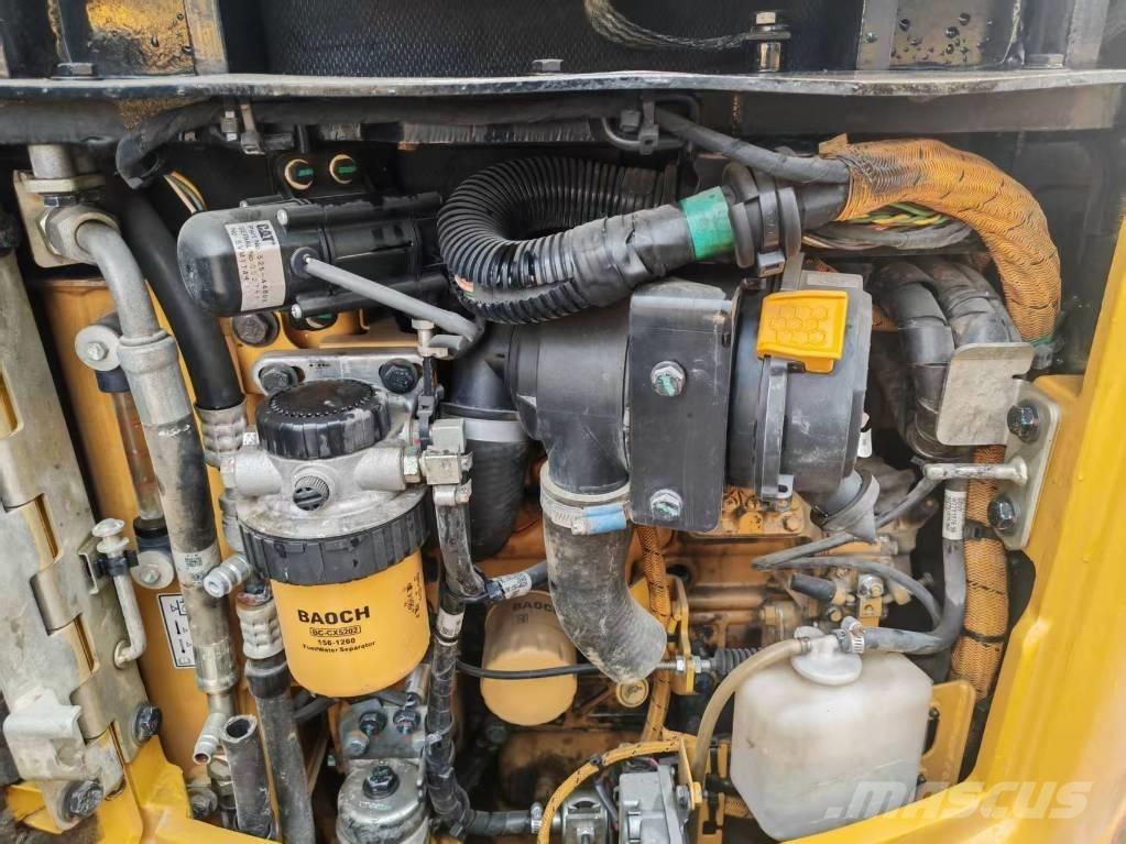 CAT 302 CR Міні-екскаватори < 7т