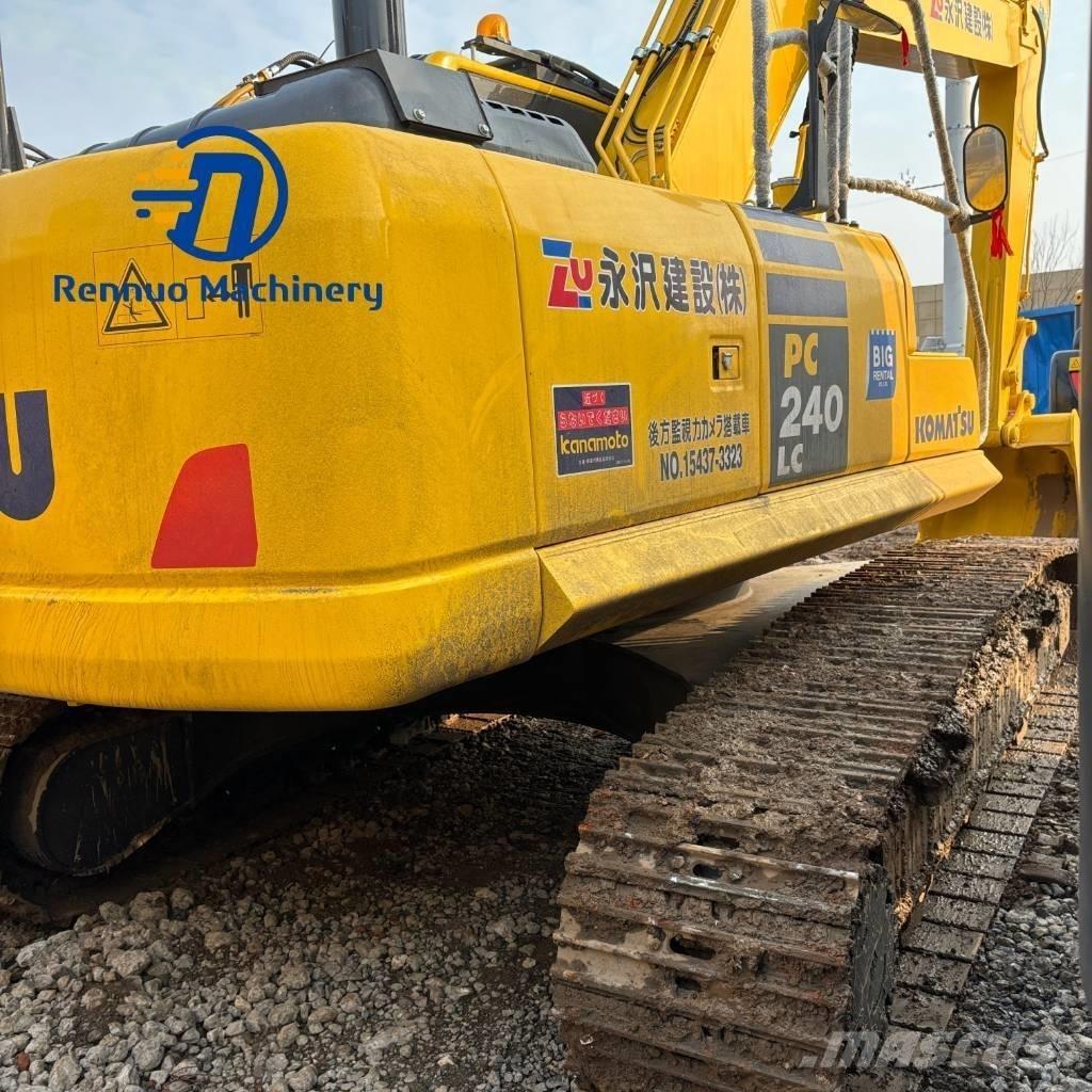 Komatsu PC 240 Гусеничні екскаватори