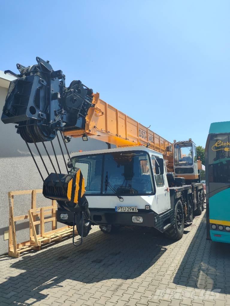 Bumar DST-0402 автокрани всюдиходи