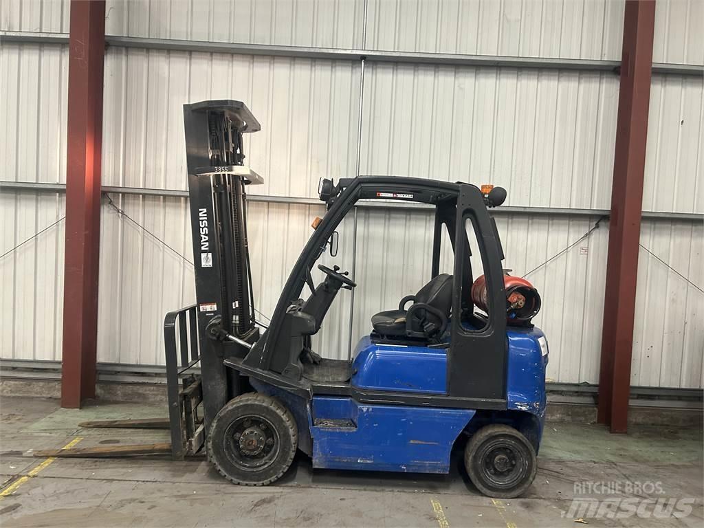 Nissan UD02A20PQ Газові навантажувачі