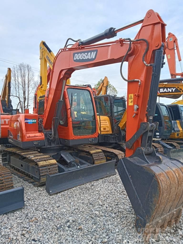 Doosan DX 75 Міні-екскаватори < 7т