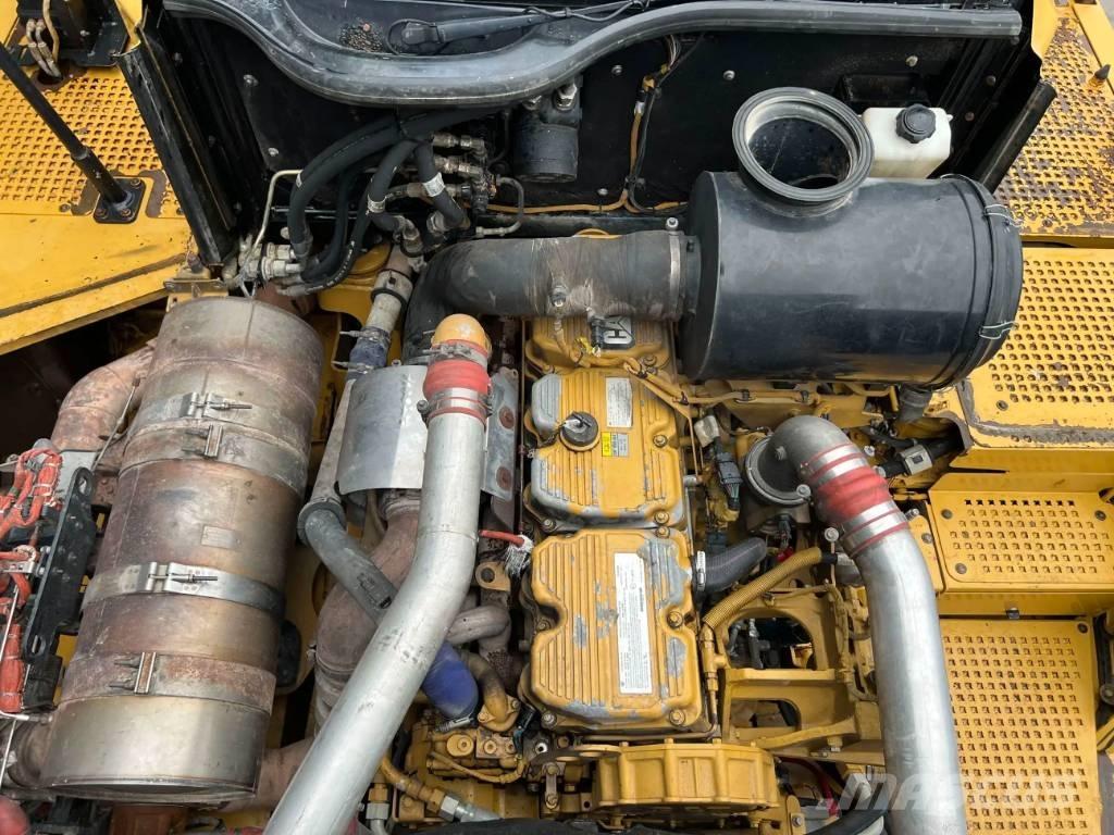 CAT 735 | 735B Зчленовані самоскиди