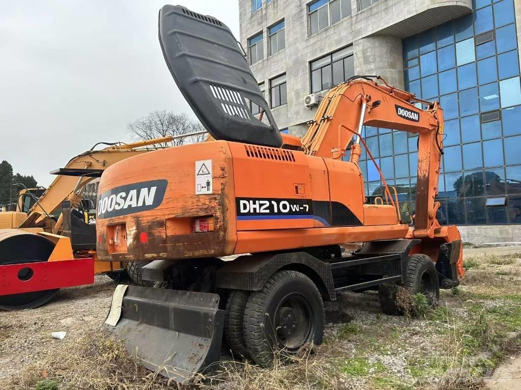 Doosan DH 210 W Колісні екскаватори