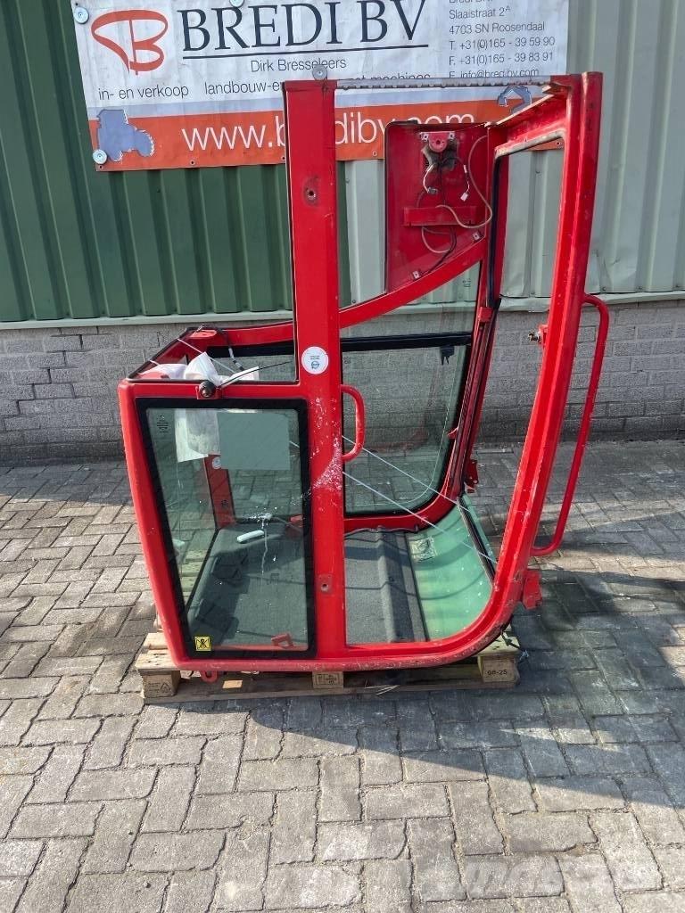 Volvo ECR25D Кабіна