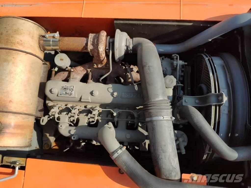 Hitachi Zaxis 210 Гусеничні екскаватори