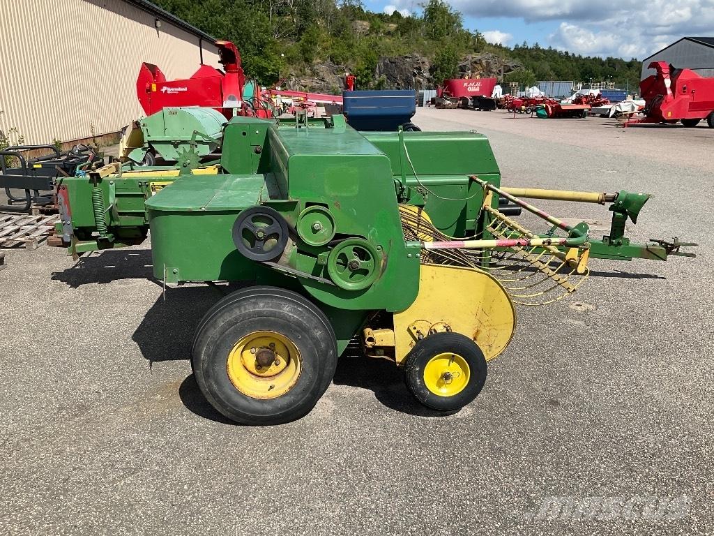 John Deere 440 Тюкові прес-підбирачі