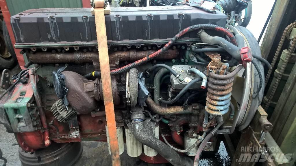 Volvo D12 Двигуни