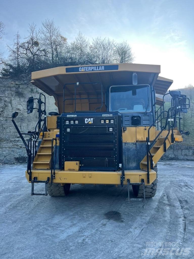CAT 775 G Кар`єрні самоскиди