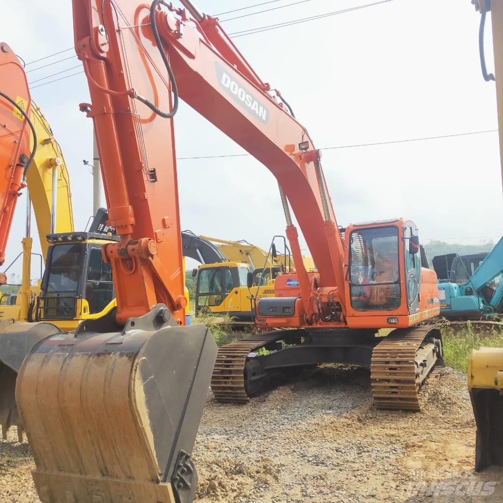 Doosan DX 300 LC Гусеничні екскаватори
