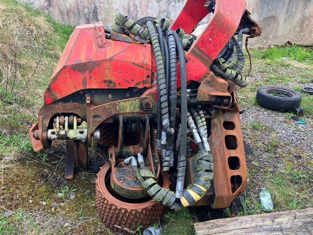 Komatsu 370.2 Валочні головки