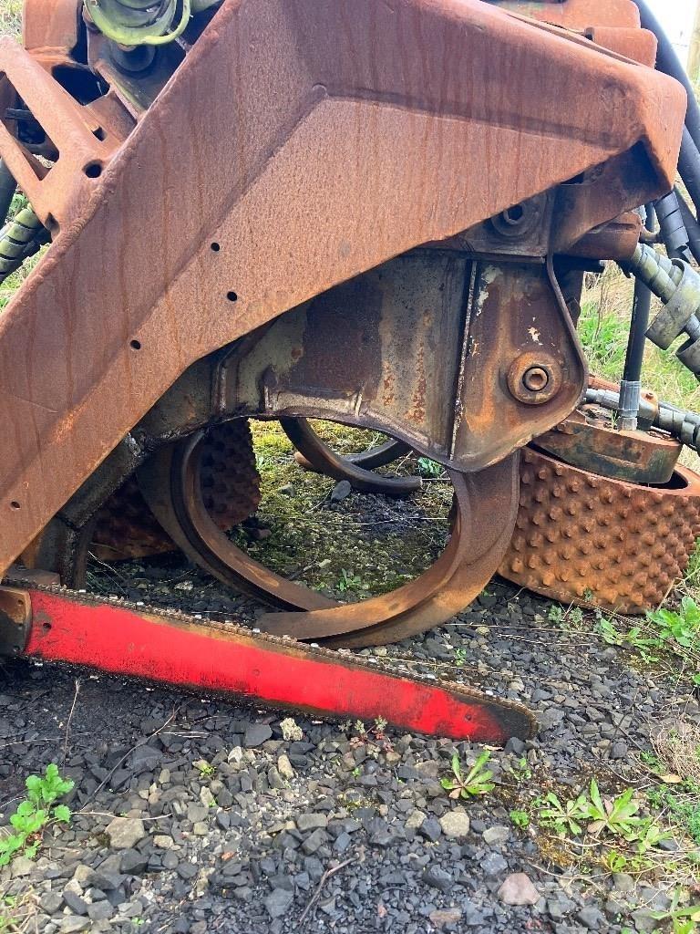 Komatsu 370.2 Валочні головки