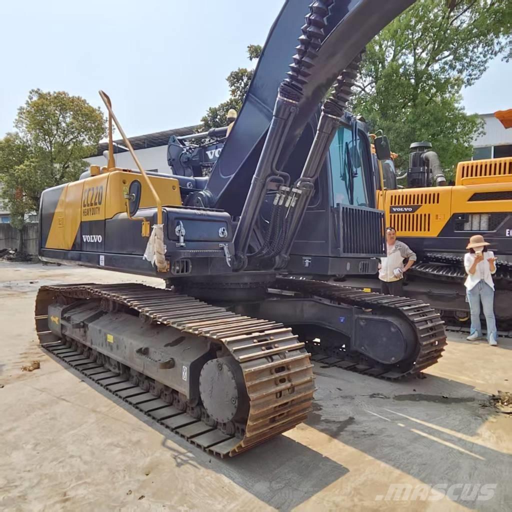 Volvo EC 220 DL Гусеничні екскаватори