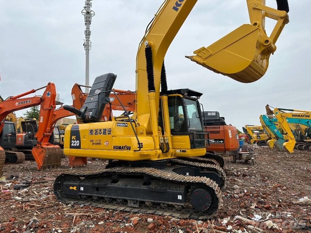Komatsu PC 220-8M0 Гусеничні екскаватори