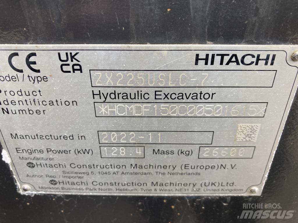 Hitachi ZX 225 US LC Гусеничні екскаватори