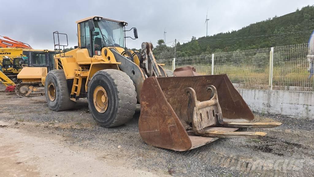 Volvo L 220 F Фронтальні навантажувачі