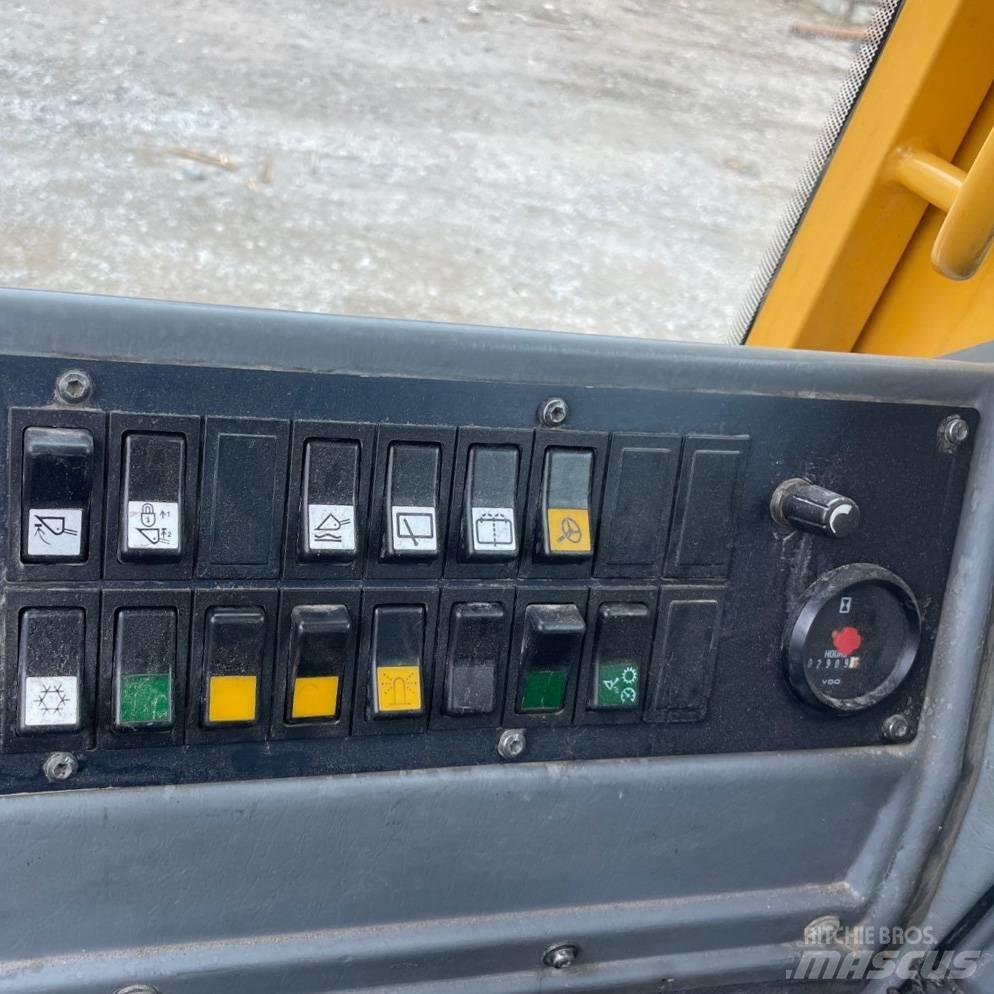 Volvo L 90 E Фронтальні навантажувачі