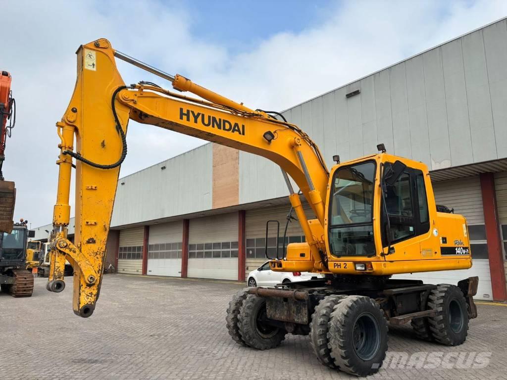 Hyundai 140W-7 Колісні екскаватори