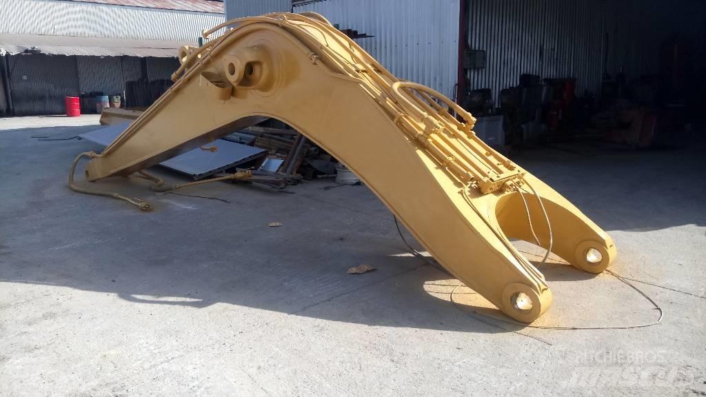 CAT 245 Бони і ковші