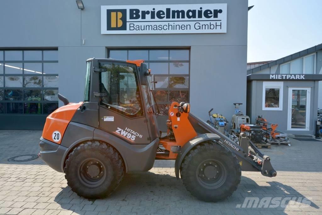 Hitachi ZW 95-6 C Фронтальні навантажувачі