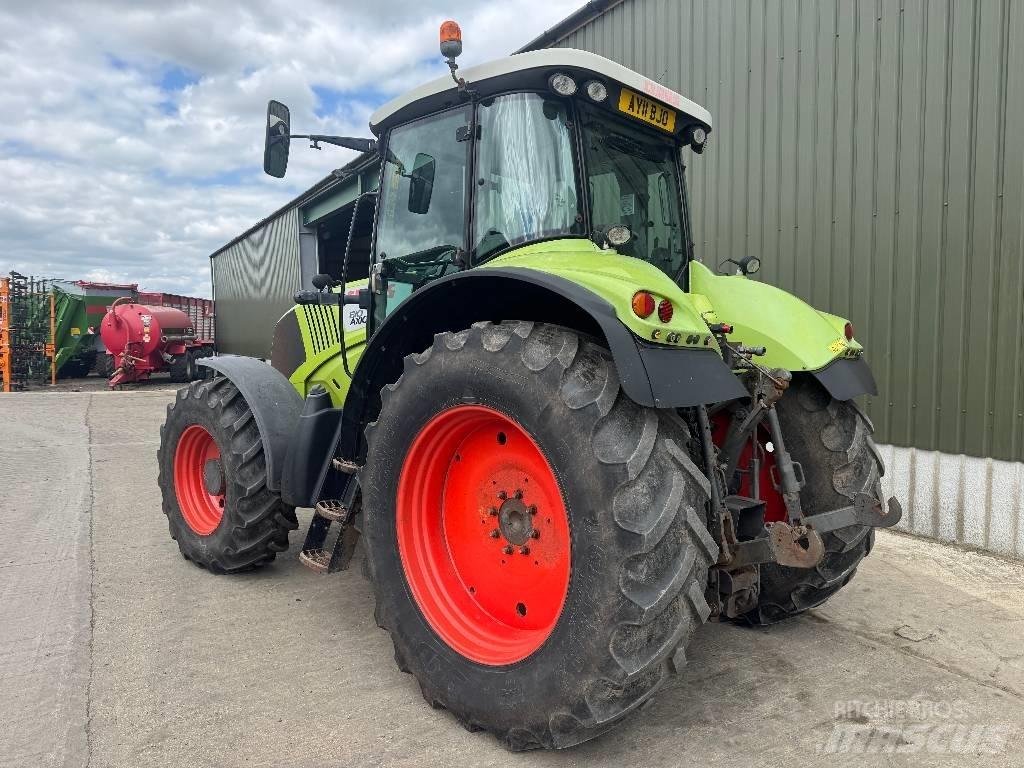 CLAAS Axion 810 Трактори